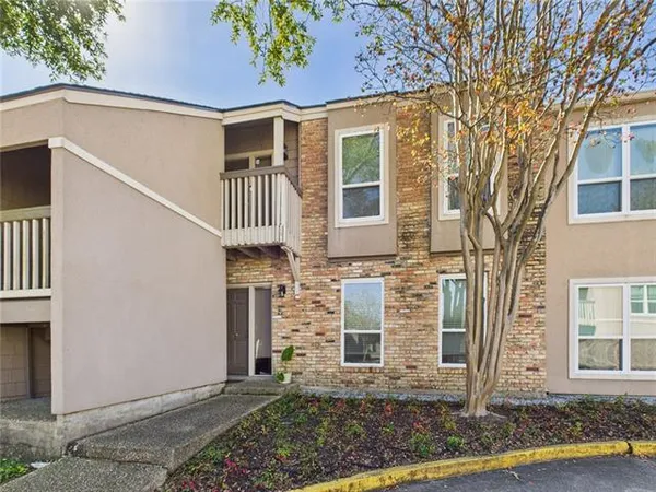 $1,350 | 8155 Jefferson Highway, Unit 305, Baton Rouge, LA 70809