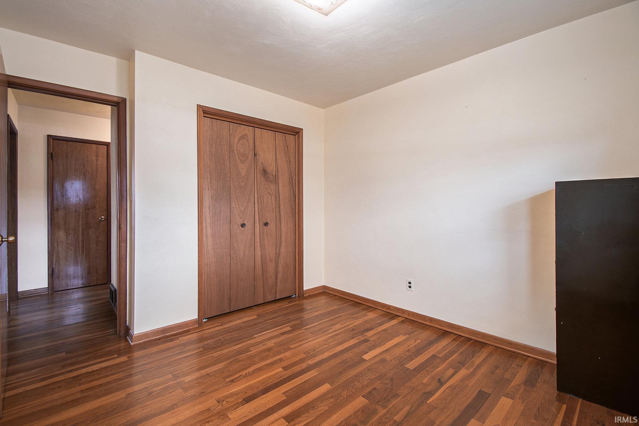 56260 Cedar Road Mishawaka, IN 46545 - Photo 15 of 23 Gallery Image 15