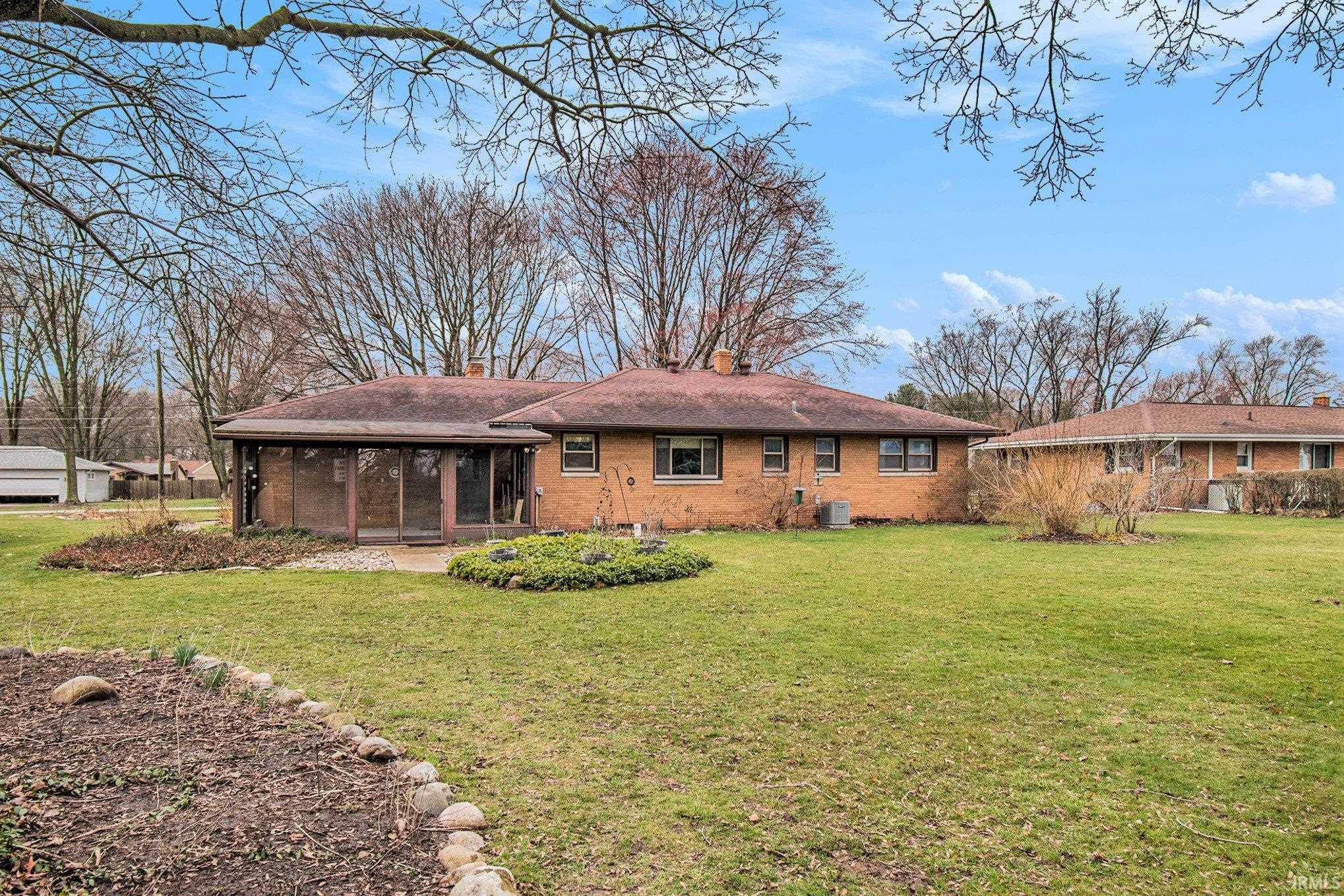 56260 Cedar Road Mishawaka, IN 46545 - Photo 17 of 23 Gallery Image 17