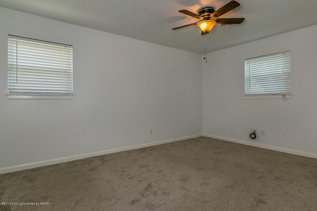 3414 Royal Road Amarillo, TX 79109 - Photo 14 of 20 Bedroom 2