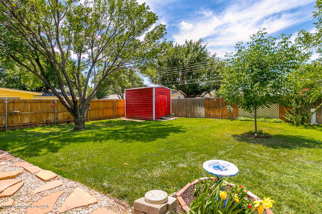3414 Royal Road Amarillo, TX 79109 - Photo 20 of 20 Back Yard 2