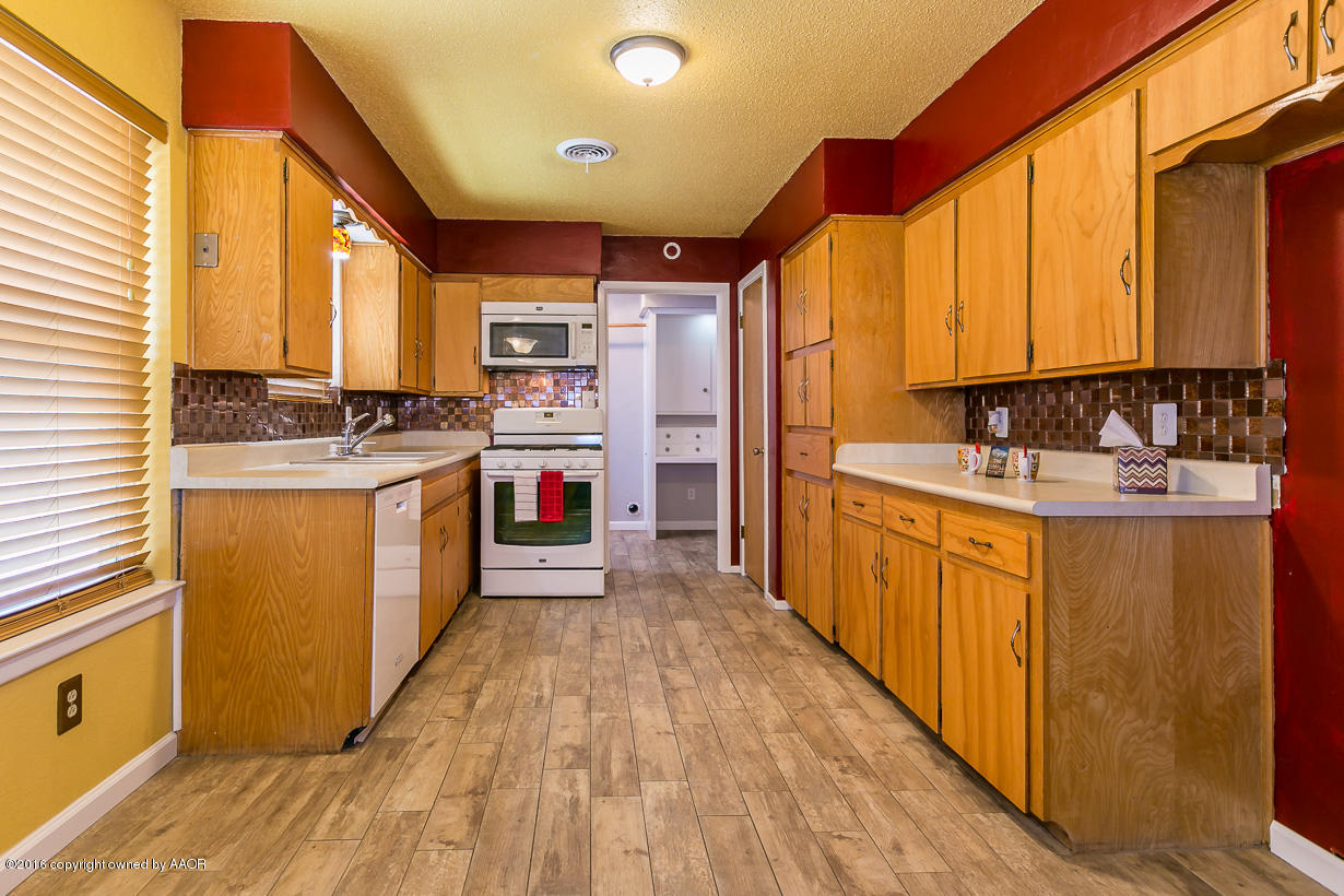 3414 Royal Road Amarillo, TX 79109 - Photo 7 of 20 Kitchen & Dining