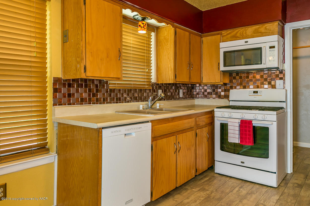 3414 Royal Road Amarillo, TX 79109 - Photo 8 of 20 Kitchen 1