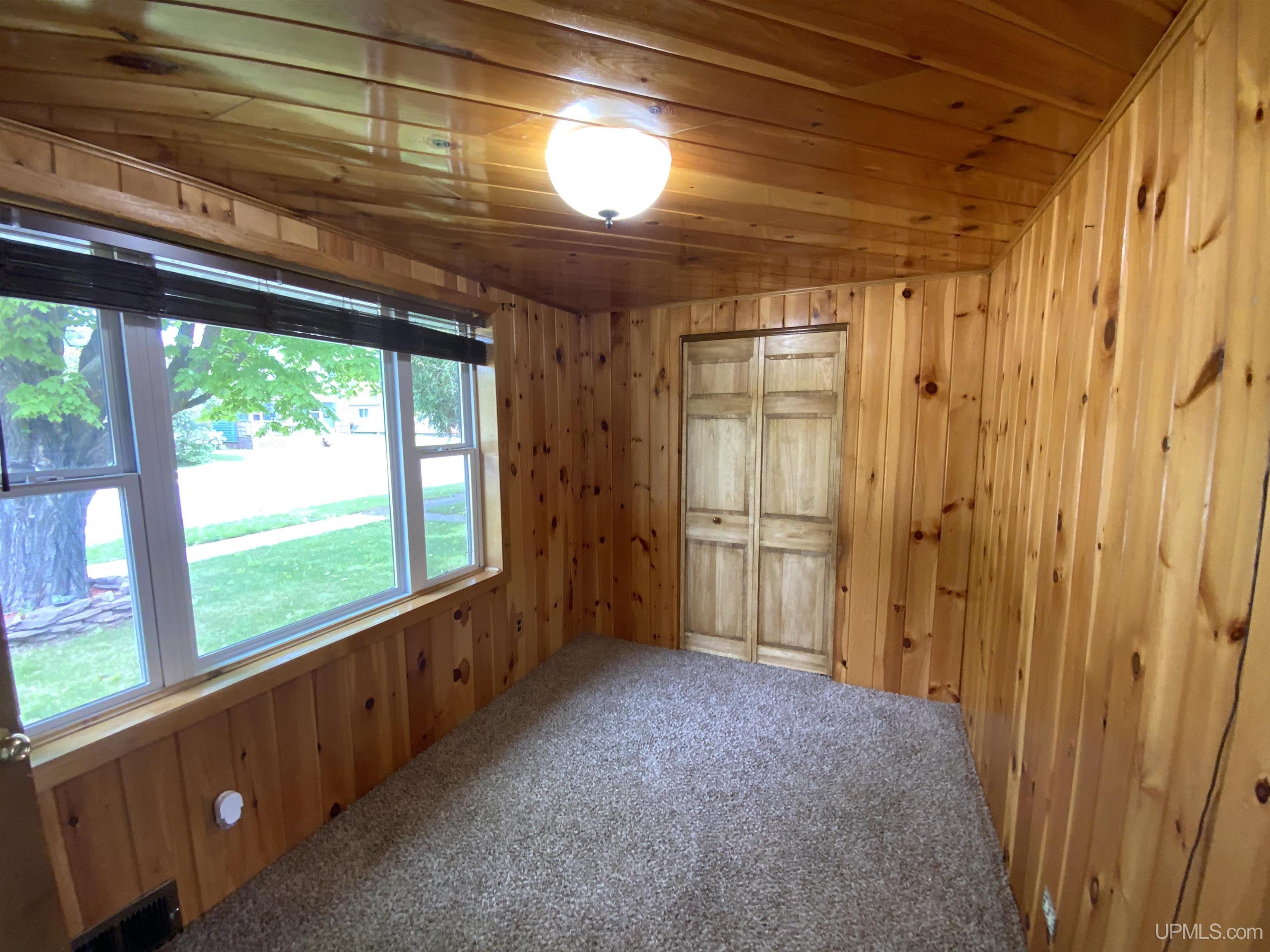 604 Carr Street Negaunee, MI 49866 - Photo 5 of 43