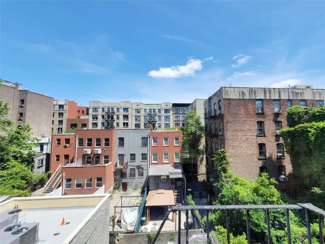 a picture of a city view