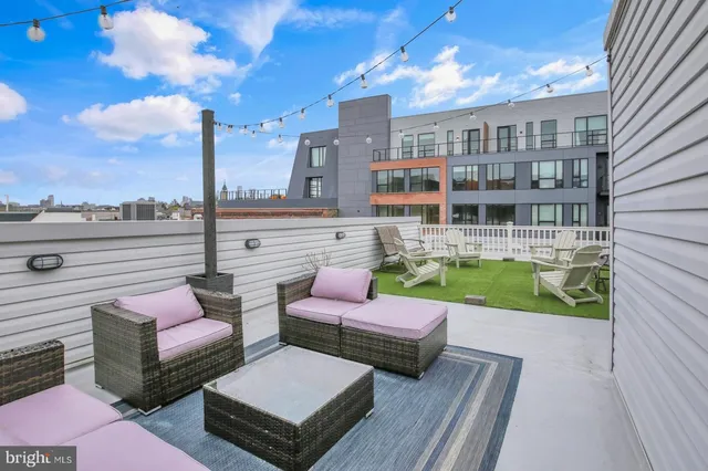 $4,095 | 1715 North Howard Street, Philadelphia, PA 19122