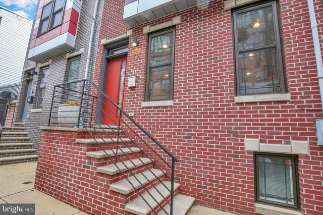 $4,095 | 1715 North Howard Street, Philadelphia, PA 19122