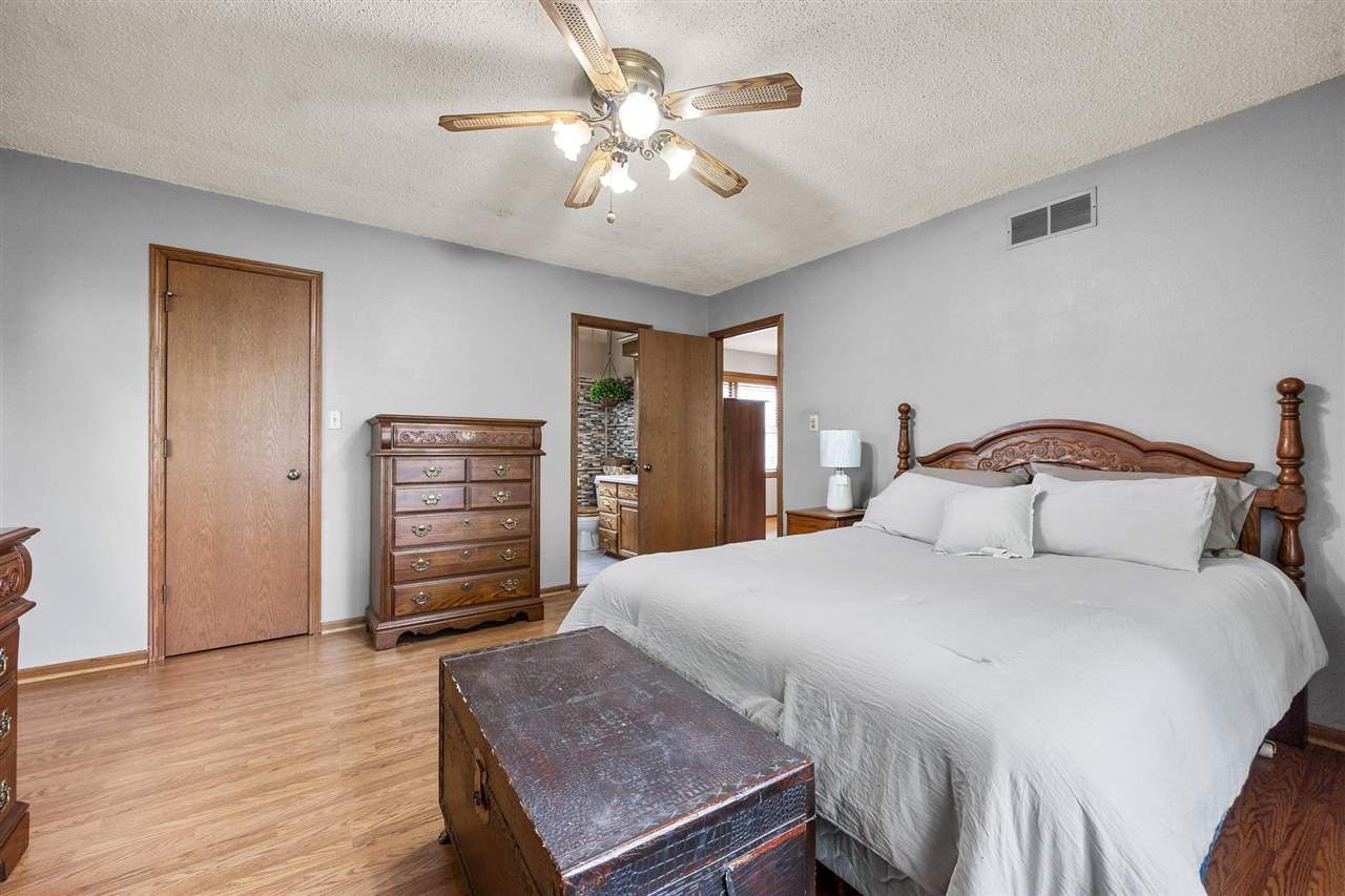 2198 Sugar Bottom Road Northeast Solon, IA 52333 - Photo 19 of 51 Gallery Image 19
