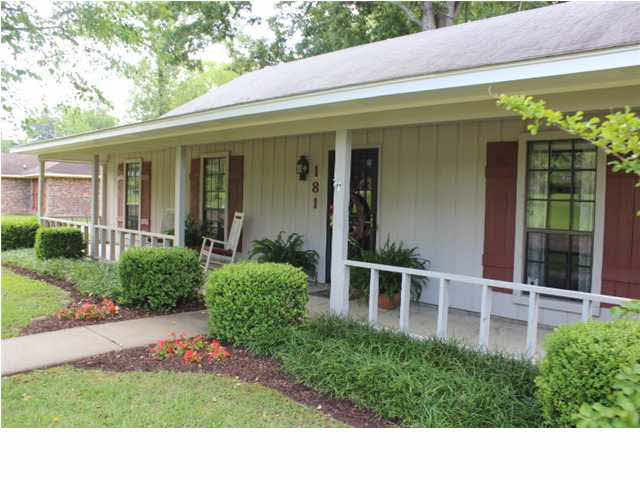 181 Blackmon Road Jackson, MS 39272 - Photo 4 of 25 Front Patio