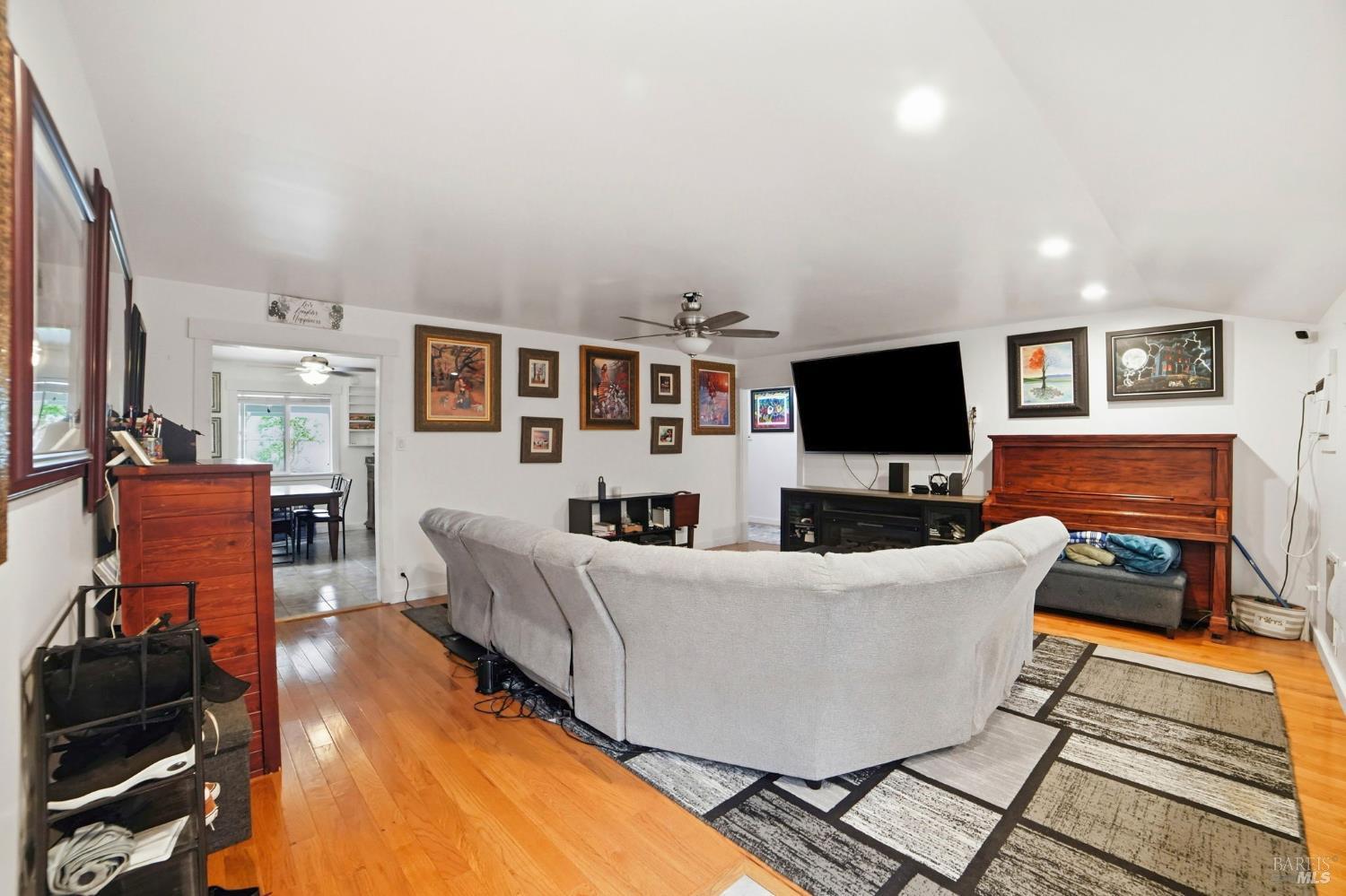 464 Benjamins Road Santa Rosa, CA 95409 - Photo 5 of 40