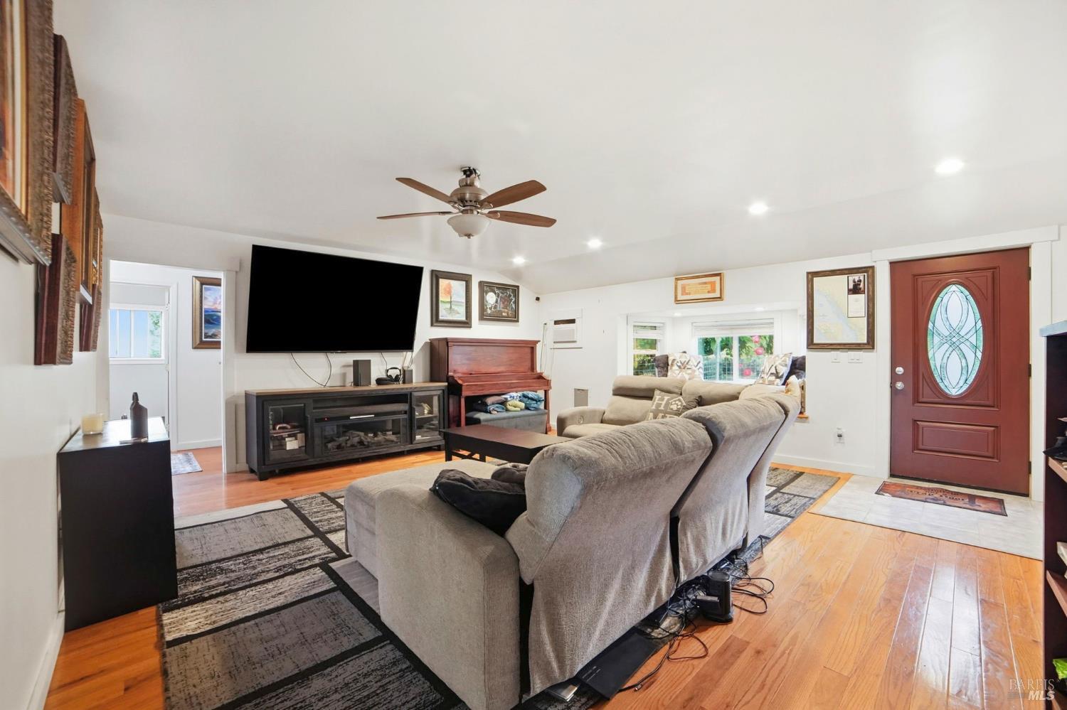 464 Benjamins Road Santa Rosa, CA 95409 - Photo 8 of 40