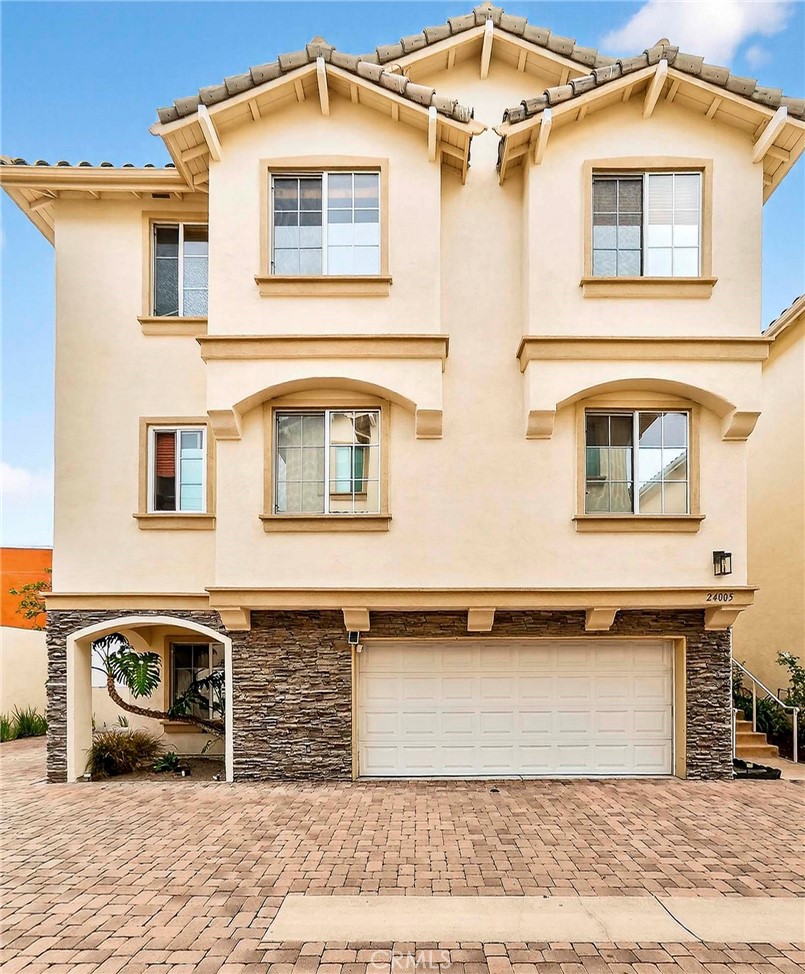 24005 Los Codona Avenue Torrance, CA 90505 - Photo 2 of 28