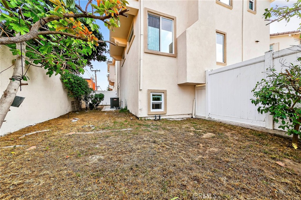 24005 Los Codona Avenue Torrance, CA 90505 - Photo 26 of 28 Backyard