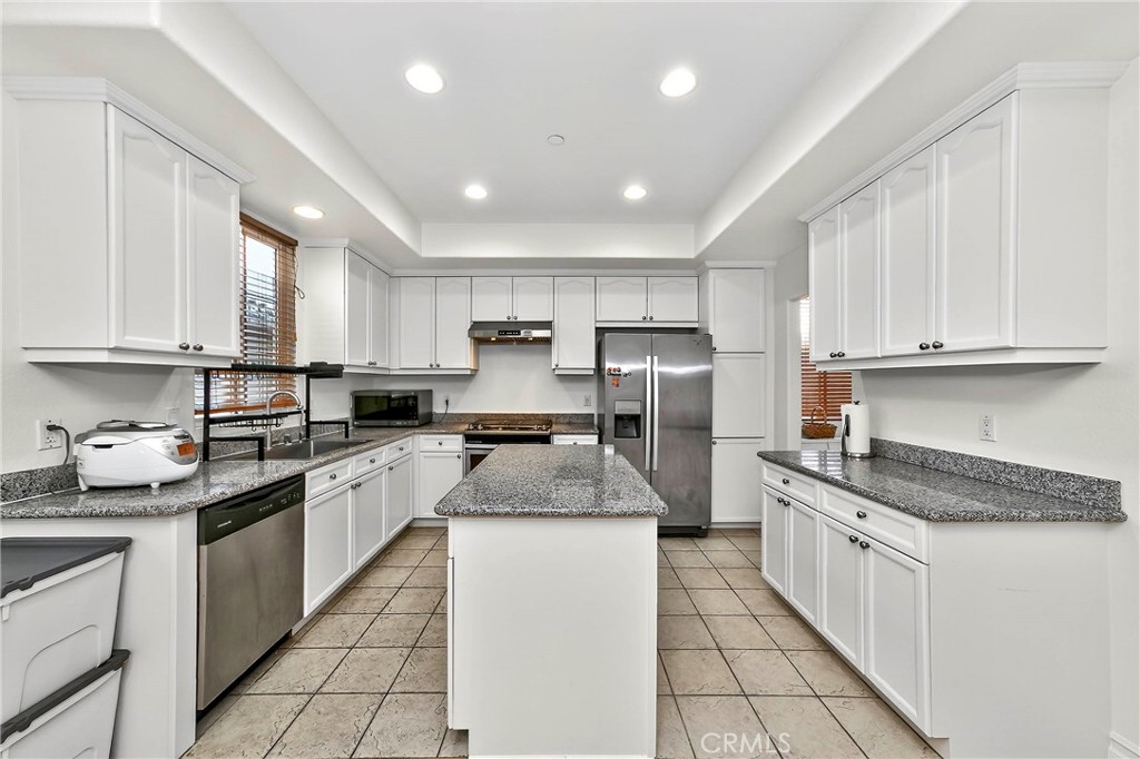 24005 Los Codona Avenue Torrance, CA 90505 - Photo 6 of 28