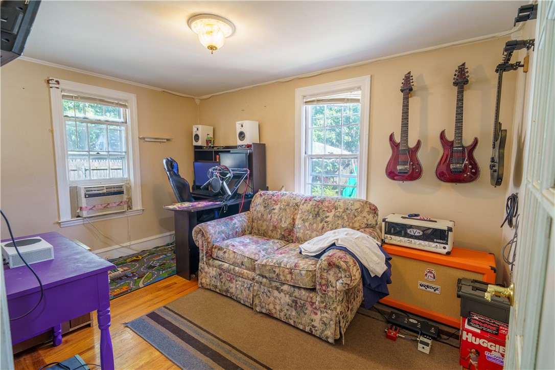 48 Buttonwoods Avenue Warwick, RI 02886 - Photo 15 of 22