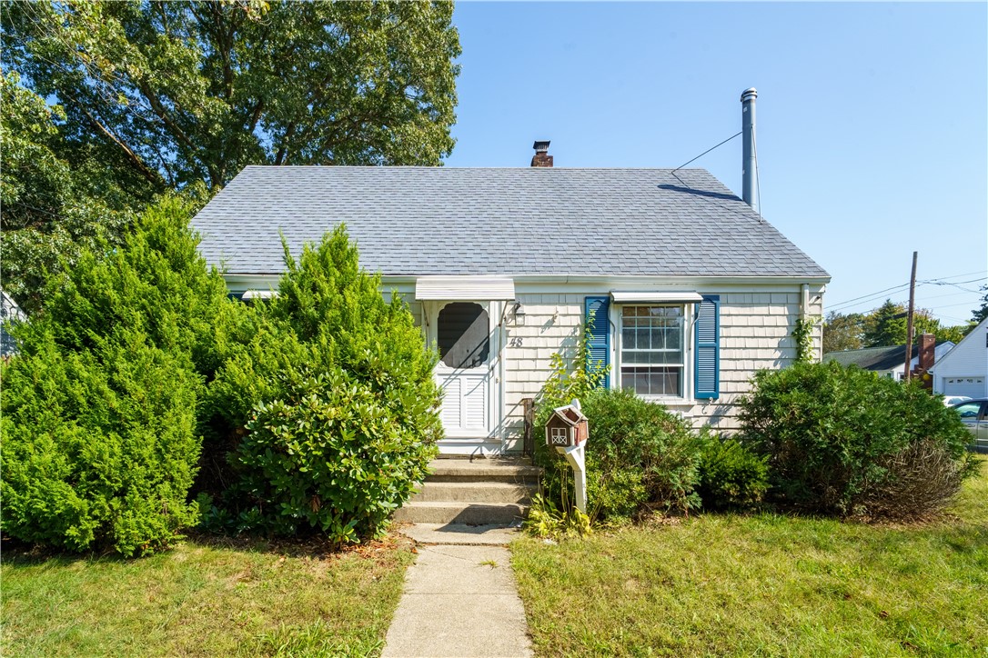 48 Buttonwoods Avenue Warwick, RI 02886 - Photo 4 of 22