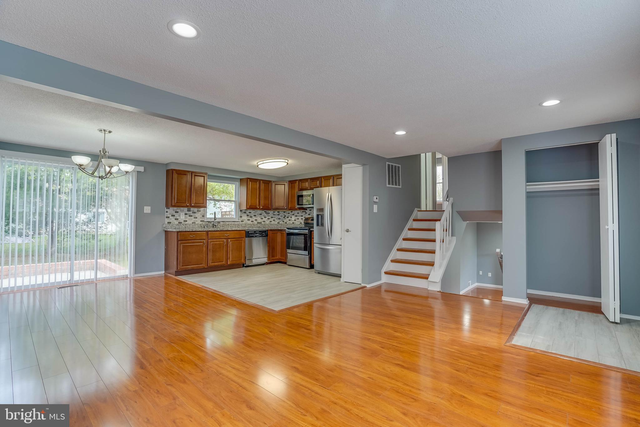9006 Ridge Drive Fort Washington, MD 20744 - Photo 3 of 34
