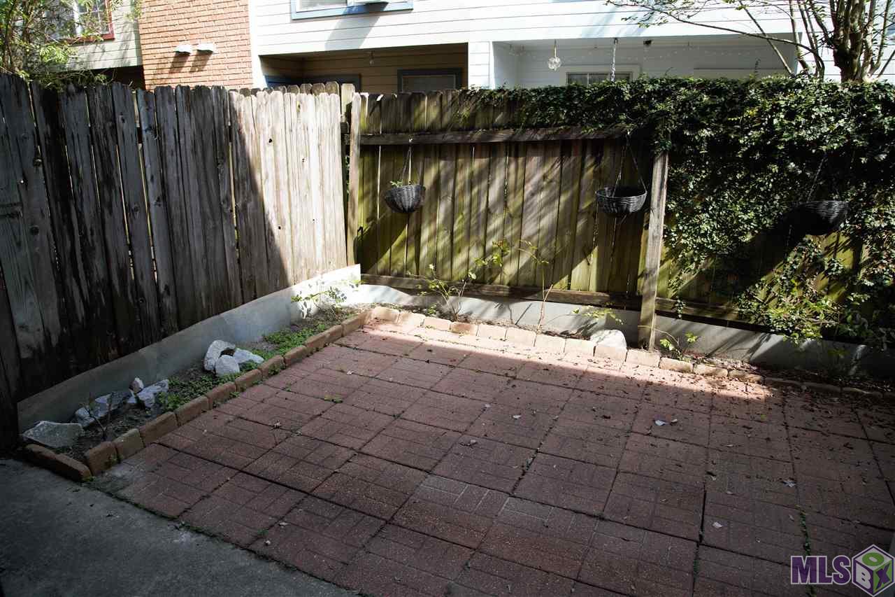 8091 Bayou Fountain Avenue Baton Rouge, LA 70820 - Photo 20 of 21