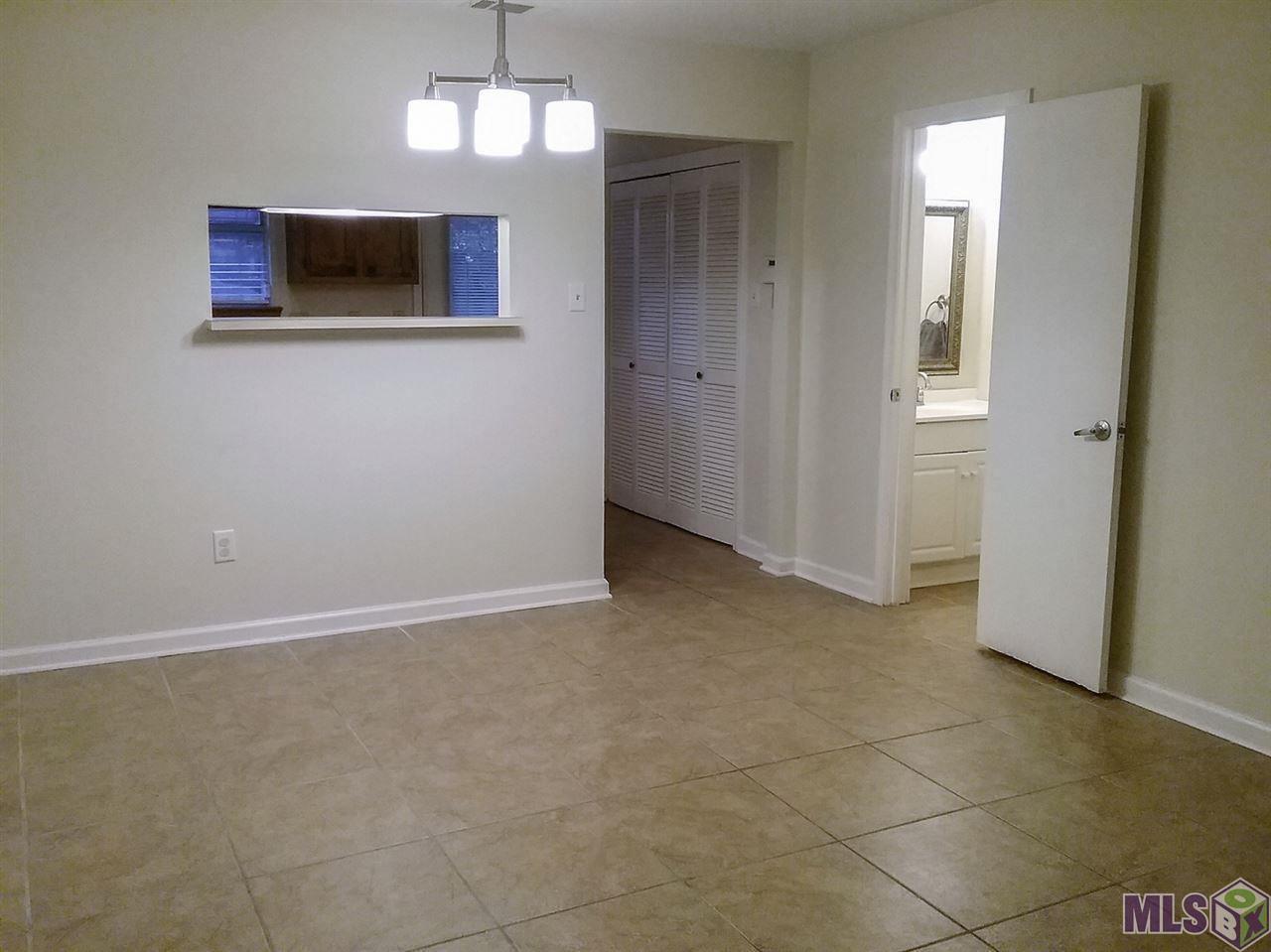 8091 Bayou Fountain Avenue Baton Rouge, LA 70820 - Photo 2 of 21