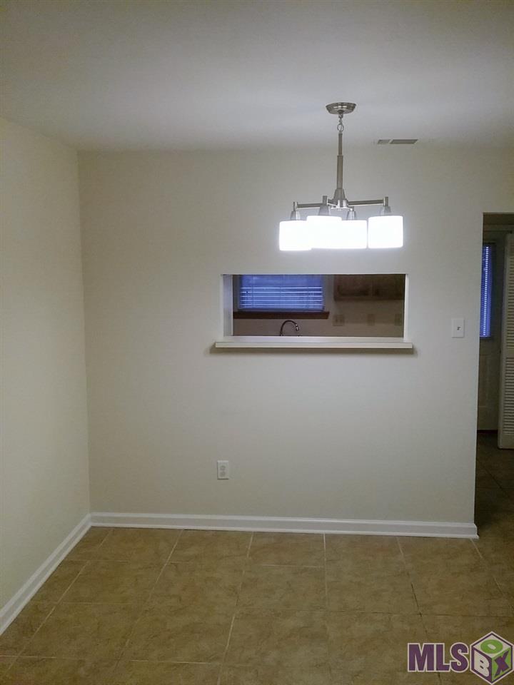 8091 Bayou Fountain Avenue Baton Rouge, LA 70820 - Photo 4 of 21