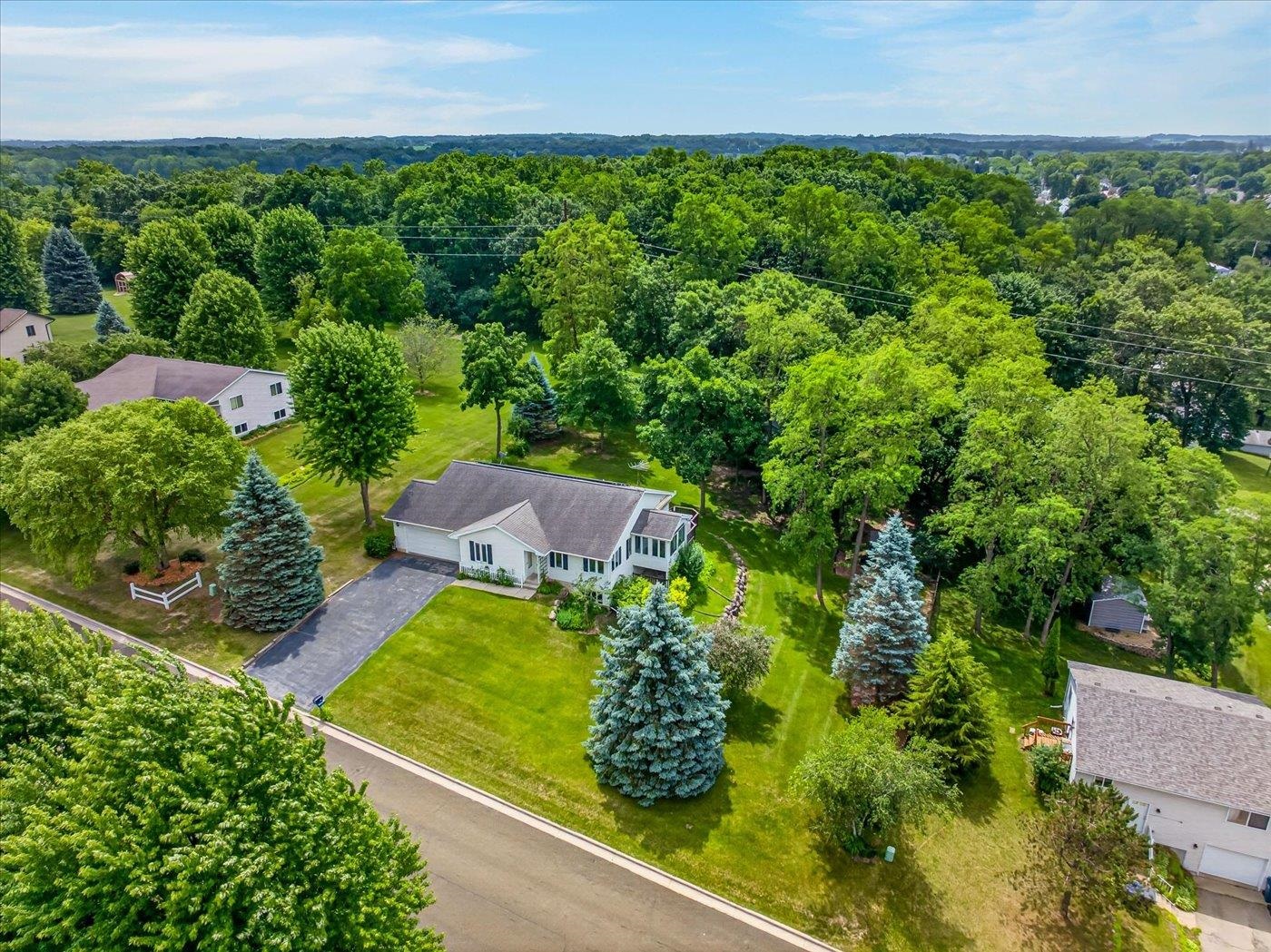 118 East Miller Road Rio, WI 53960 - Photo 13 of 53