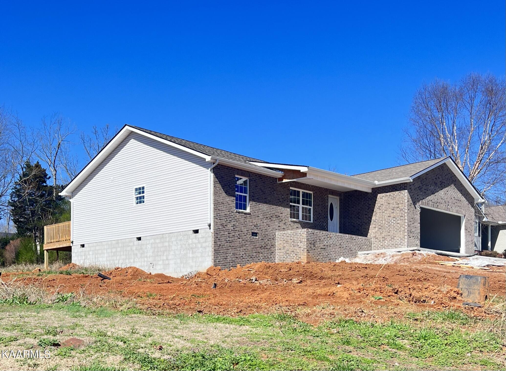 151 Timber Ridge Drive Madisonville, TN 37354 - Photo 2 of 25 Side View
