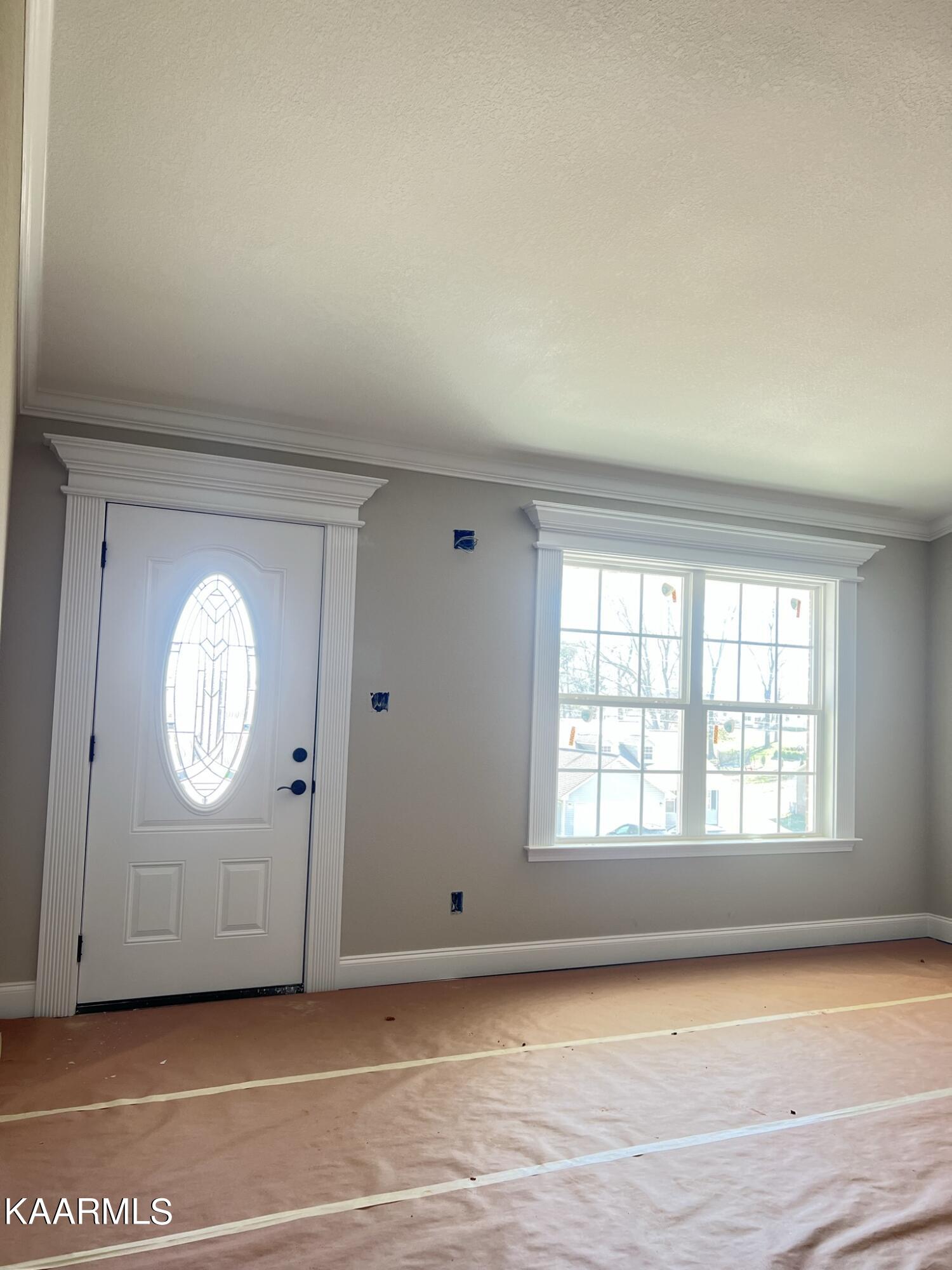 151 Timber Ridge Drive Madisonville, TN 37354 - Photo 4 of 25 Crown Molding