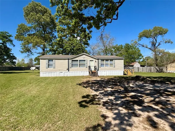 $1,375 | 11739 East Old Oak Trail, Willis, TX 77378