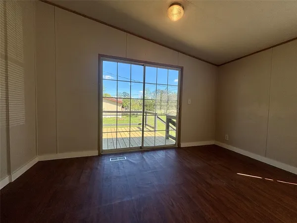 $1,375 | 11739 East Old Oak Trail, Willis, TX 77378