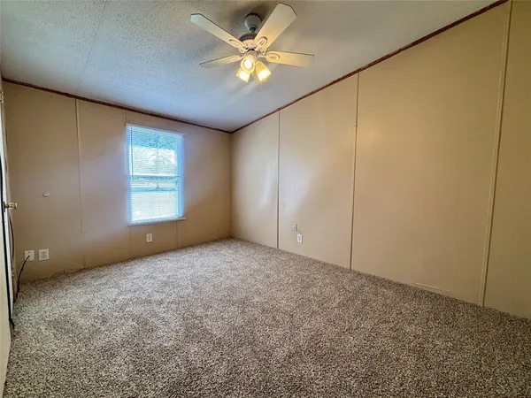 $1,375 | 11739 East Old Oak Trail, Willis, TX 77378