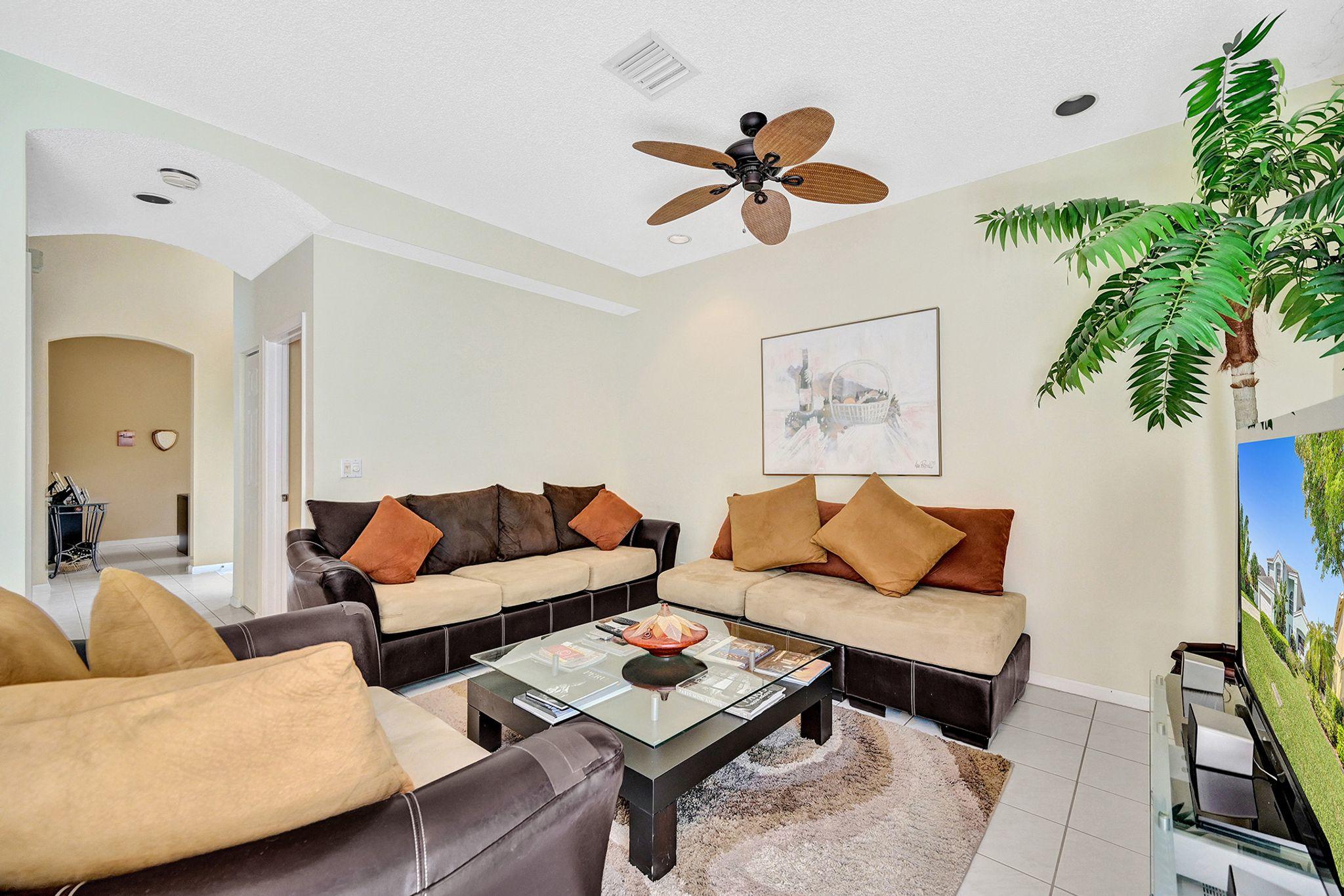 7892 Travelers Tree Drive Boca Raton, FL 33433 - Photo 17 of 42 Family Room