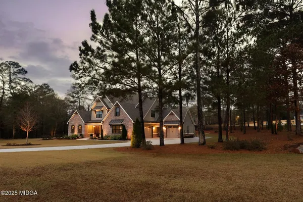 $798,000 | 205 Chastain Drive, Forsyth, GA 31029