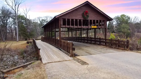 $798,000 | 205 Chastain Drive, Forsyth, GA 31029