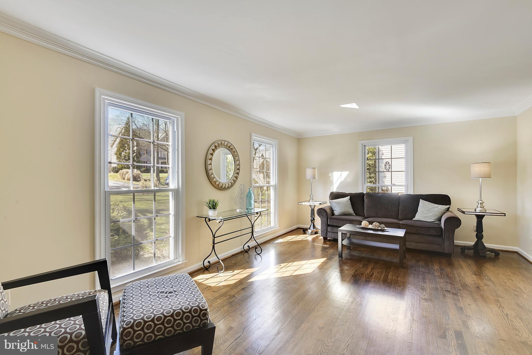 15901 Green Meadow Road North Potomac, MD 20878 - Photo 5 of 30 Open and Sun Filled Living Room
