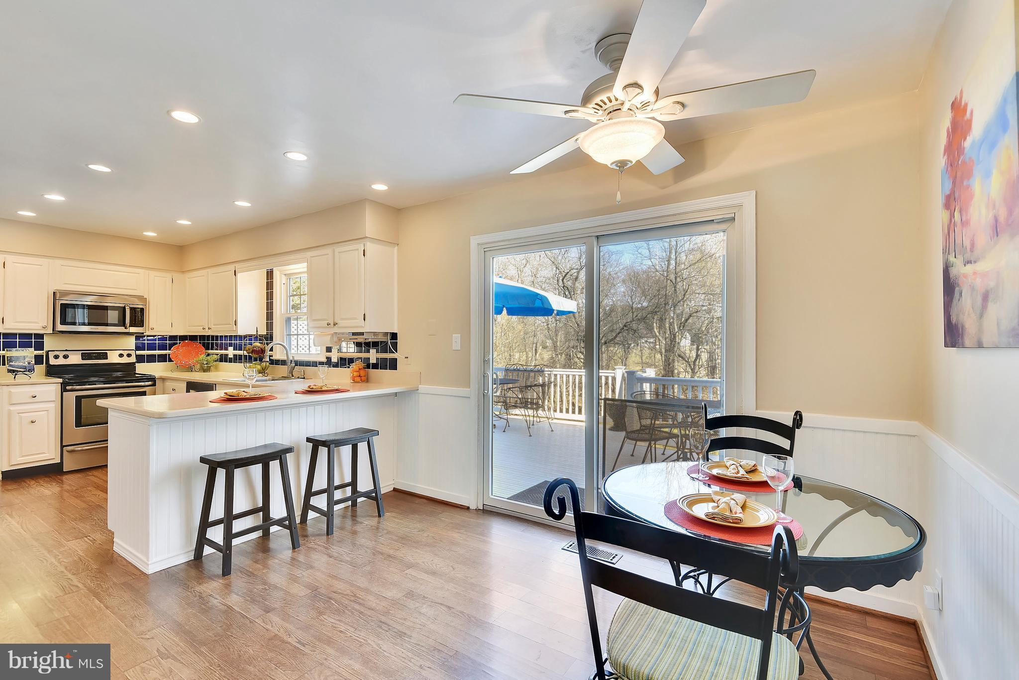 15901 Green Meadow Road North Potomac, MD 20878 - Photo 8 of 30 Kitchen w/ Breakfast Room
