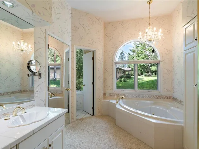 $1,600,000 | 402 2nd Street Southeast, Crosby, MN 56441