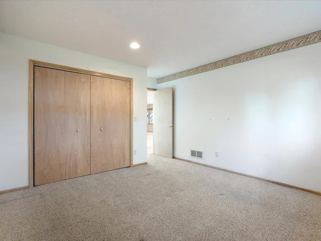 $1,600,000 | 402 2nd Street Southeast, Crosby, MN 56441