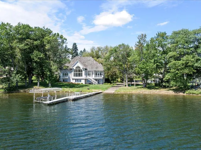 $1,600,000 | 402 2nd Street Southeast, Crosby, MN 56441