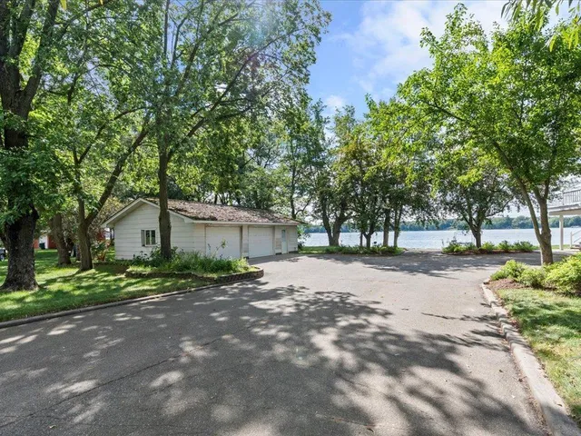 $1,600,000 | 402 2nd Street Southeast, Crosby, MN 56441