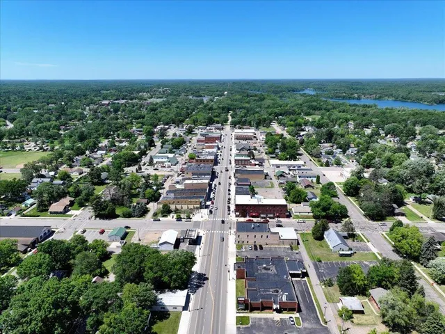 $1,600,000 | 402 2nd Street Southeast, Crosby, MN 56441