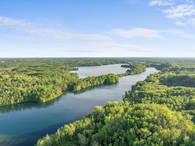 $1,600,000 | 402 2nd Street Southeast, Crosby, MN 56441