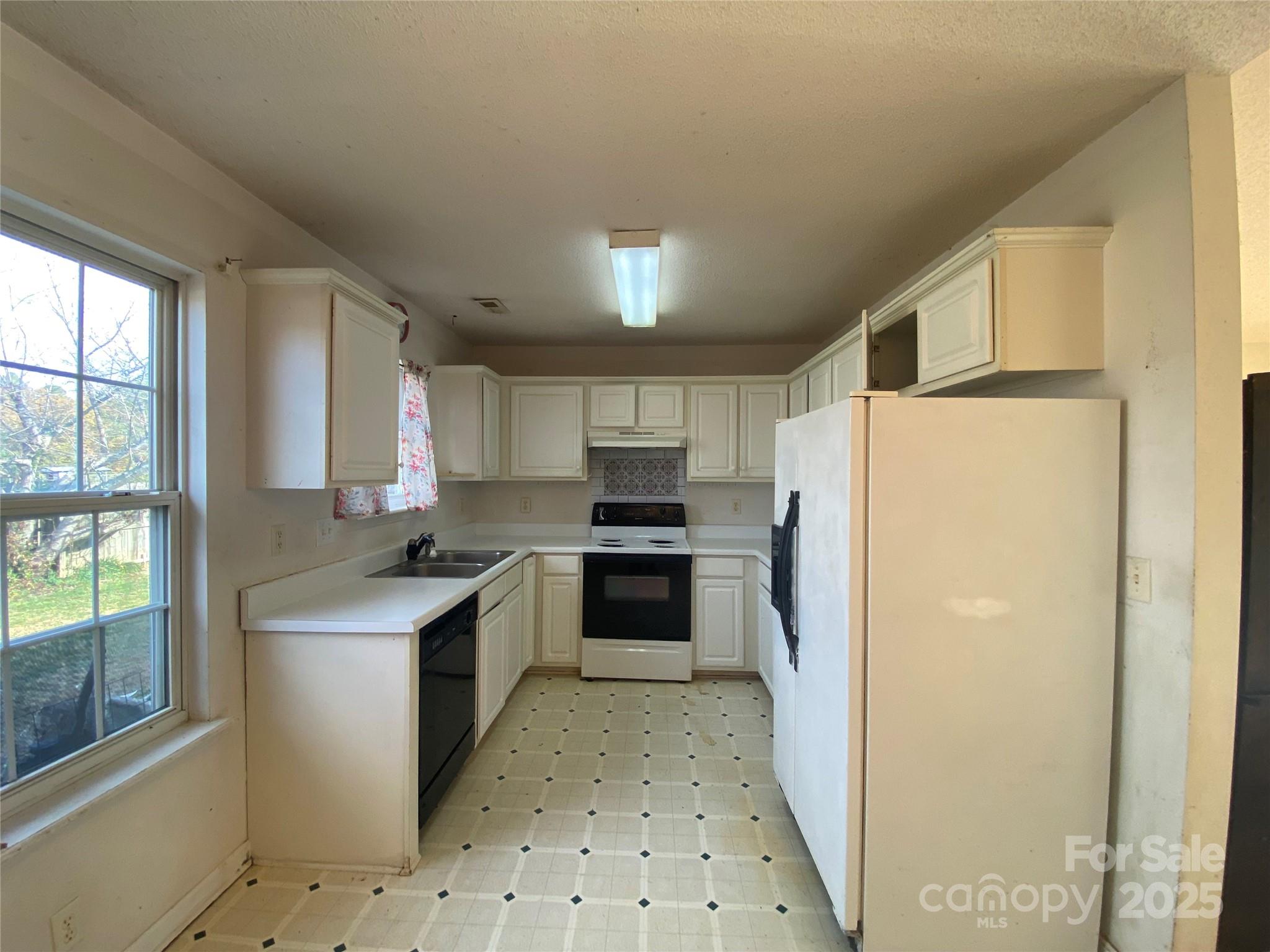 401 Woodgreen Road Rock Hill, SC 29730 - Photo 4 of 12 Gallery Image 4