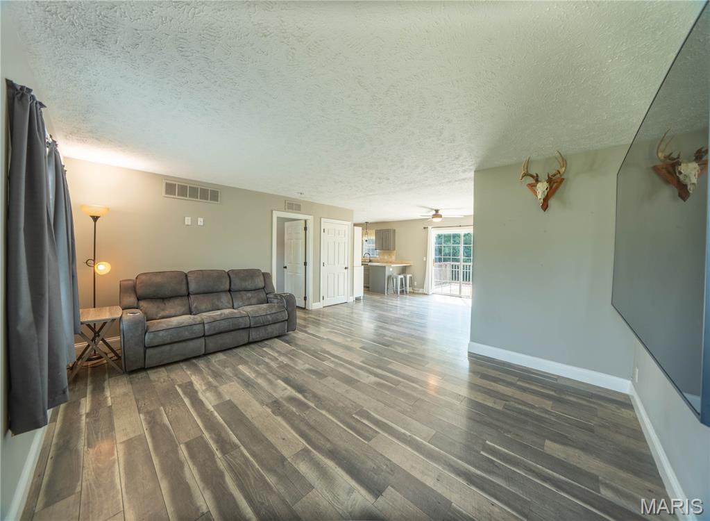 20 Drake Circle Foley, MO 63347 - Photo 8 of 24