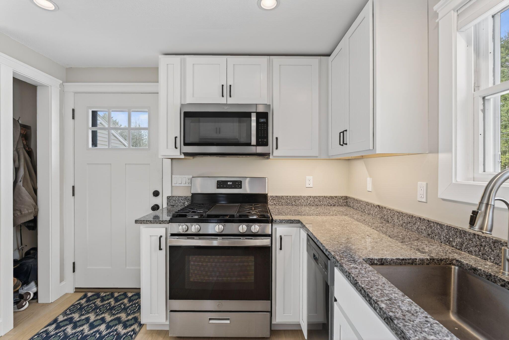 95 Baston Road North Yarmouth, ME 04097 - Photo 4 of 23 Modern Finishes
