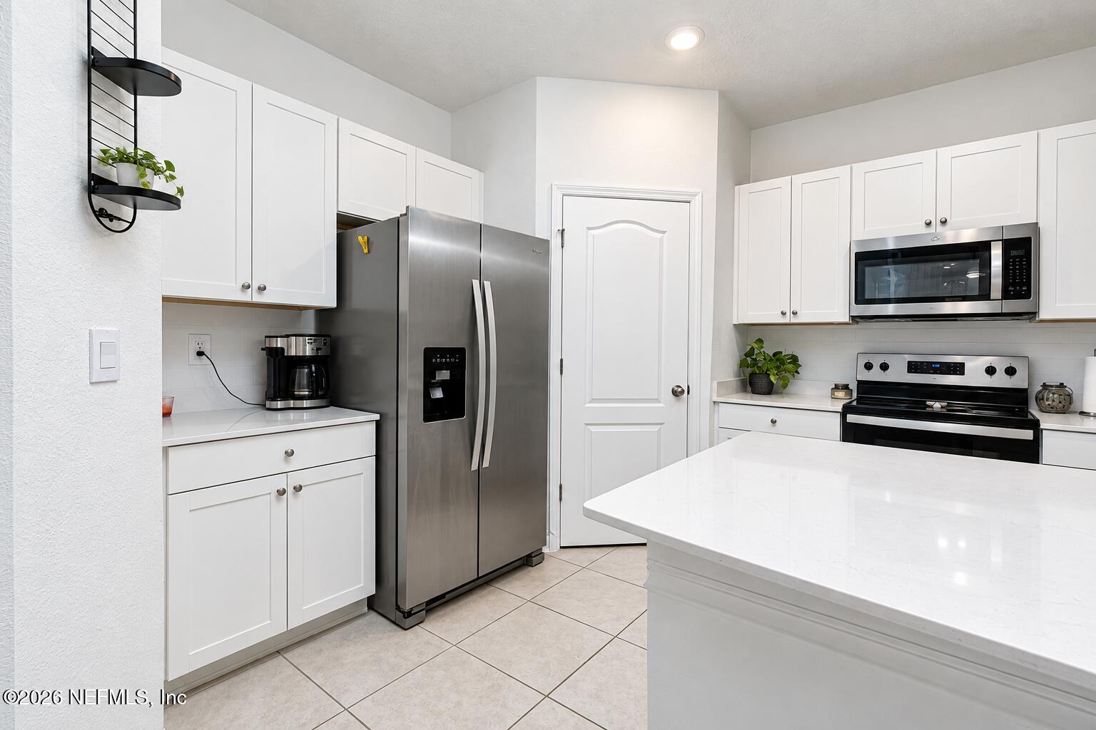175 Seaport Breeze Road St. Augustine, FL 32095 - Photo 9 of 23 Kitchen 3