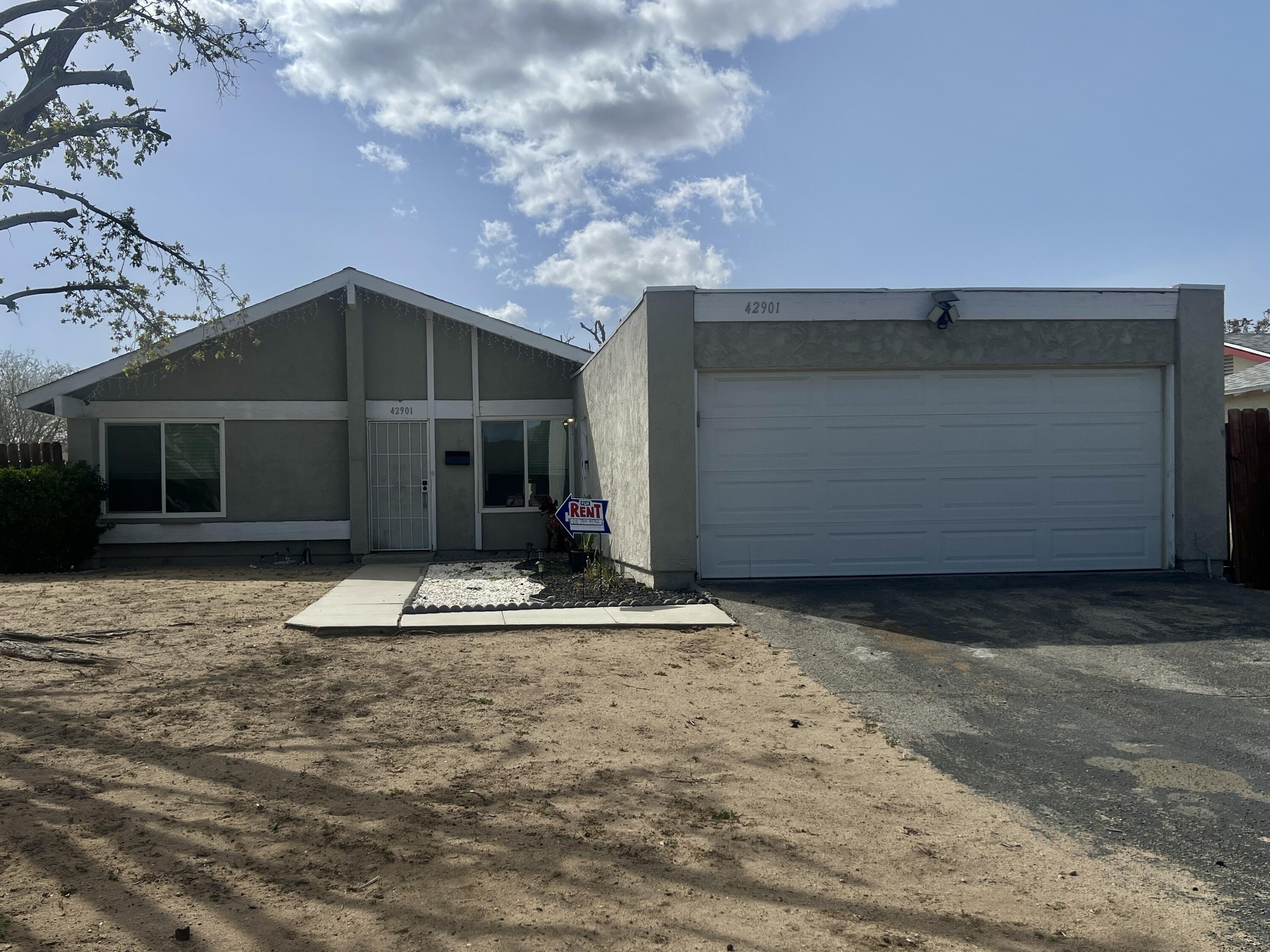 42901 Alexo Drive Lancaster, CA 93536 - Photo 1 of 21 IMG_4985