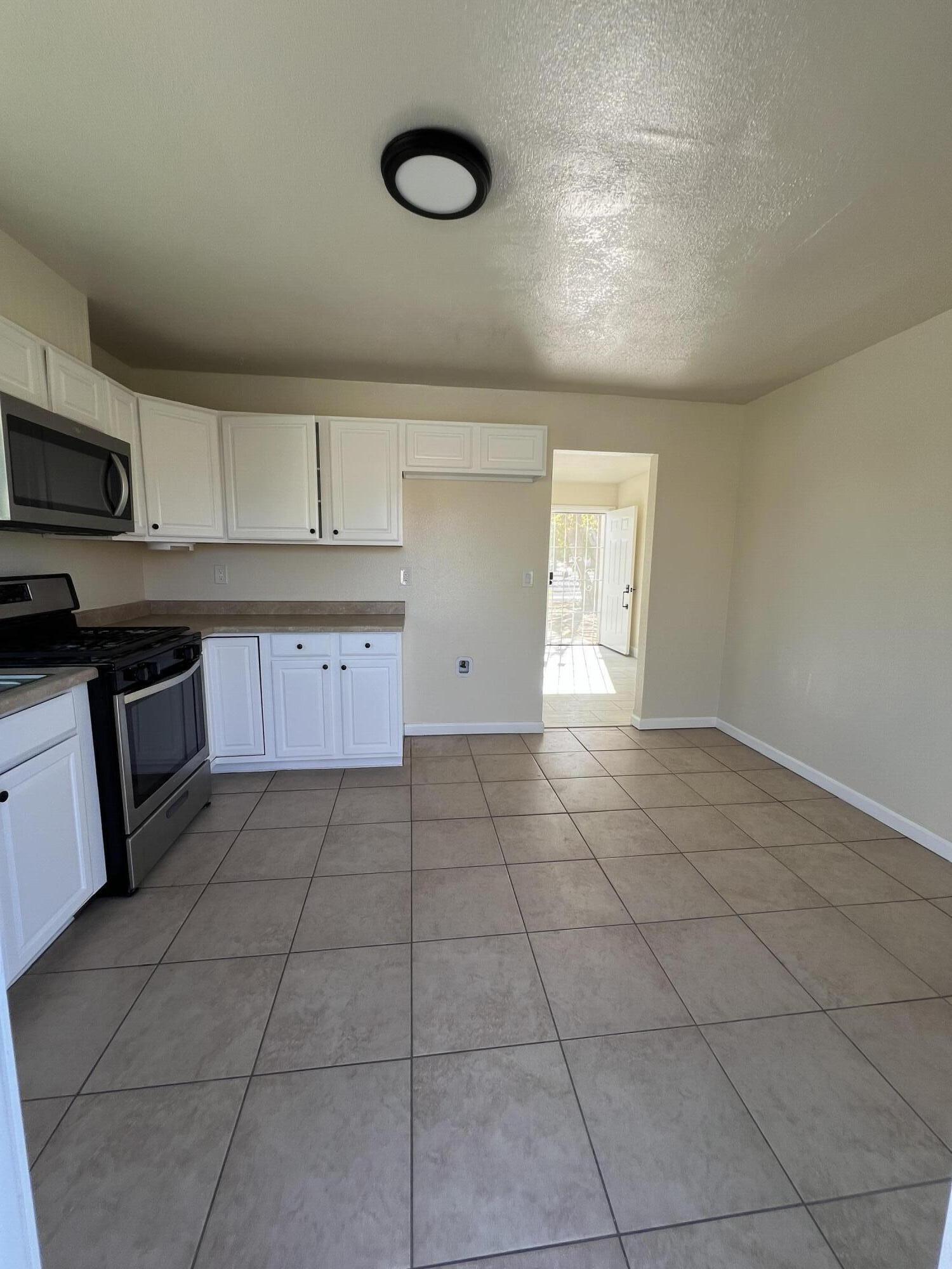 42901 Alexo Drive Lancaster, CA 93536 - Photo 6 of 21 IMG_8874