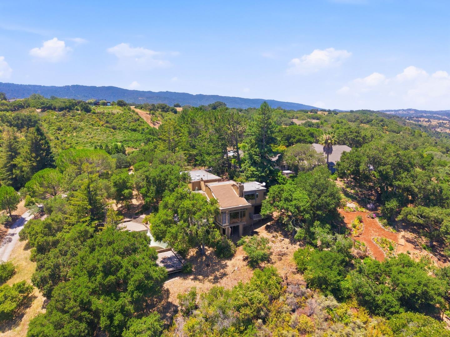 285 Escobar Road Portola Valley, CA 94028 - Photo 2 of 28