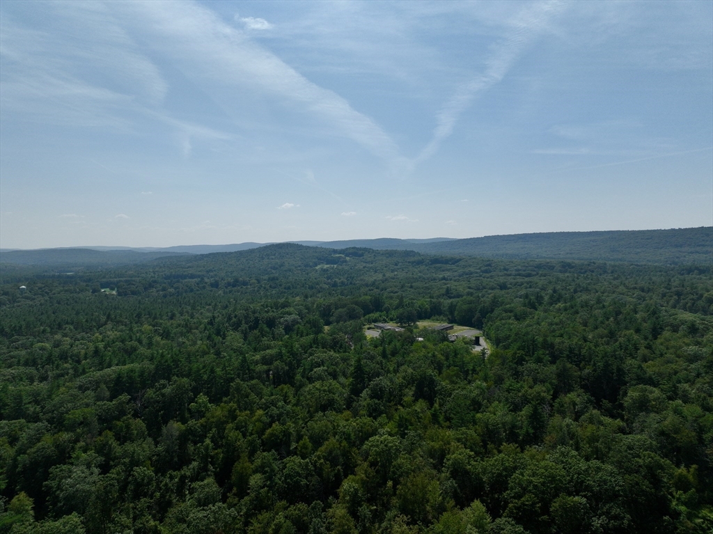 222 River Road Northampton, MA 01053 - Photo 3 of 14