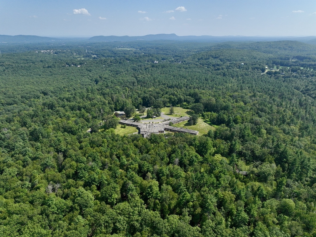 222 River Road Northampton, MA 01053 - Photo 6 of 14 a view of a city